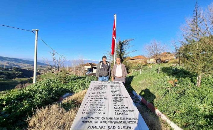 Ziyanlar Mahallesi şehitlerini unutmadı