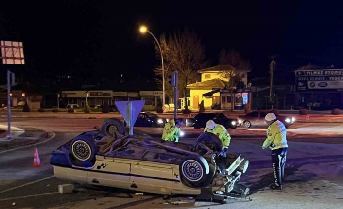 Çorum’da iki otomobil çarpıştı: 1 yaralı