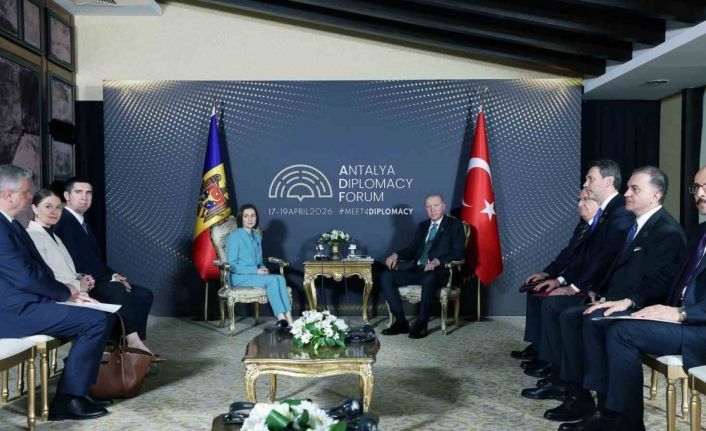 Cumhurbaşkanı Erdoğan, Moldova Cumhurbaşkanı Sandu ile bir araya geldi