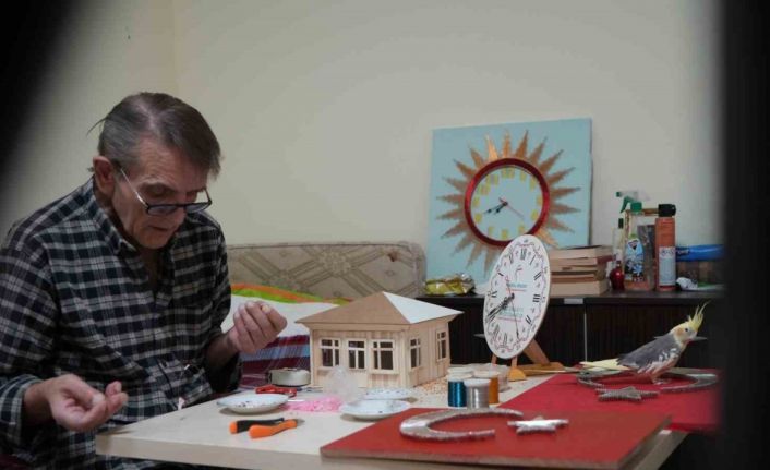 Demirden makete: Pandemide edindiği hobisini huzurevinde 6 yıldır sürdürüyor