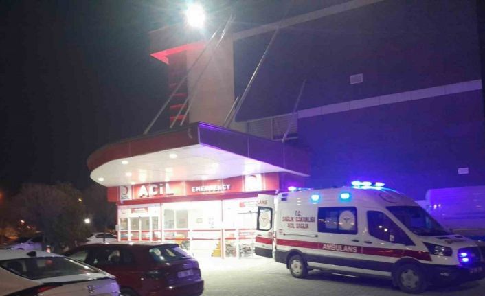 Karapınar’da iki otomobil çarpıştı: 4 yaralı