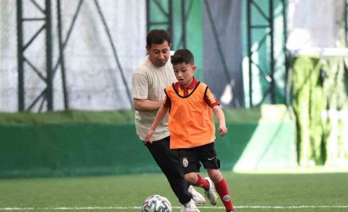 Küçükçekmece’de renkli maç: babalar ve oğulları futbol heyecanı yaşadı