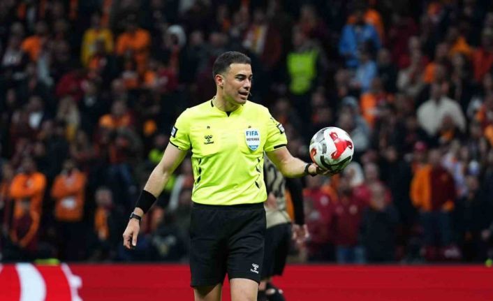 Trendyol Süper Lig: Galatasaray: 1 - Kocaelispor: 0 (İlk yarı)