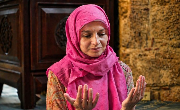 Ukraynalı yoga eğitmeni Lena, Müslüman olup Meryem ismini aldı